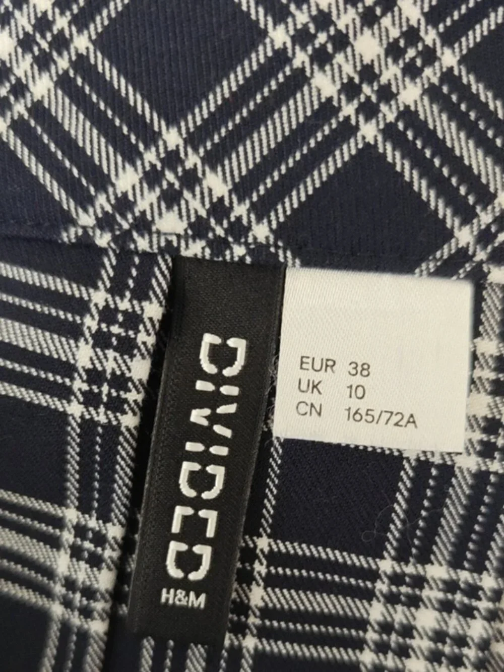 H&M Size 6 Pleated Skirt Dark Academia Navy & White Plaid Mini
